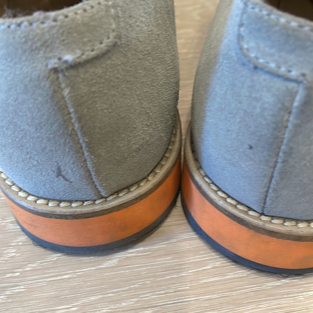 Gray Suede Shoes with Orange Laces - Size 7.5 - Picture 7 of 8